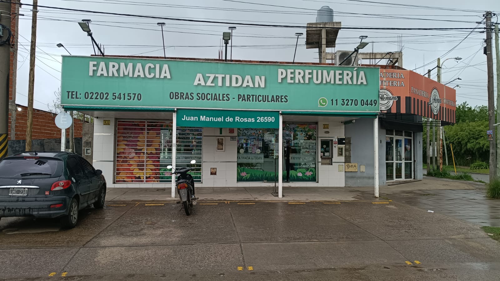 Fachada de Día - Farmacia Aztidan